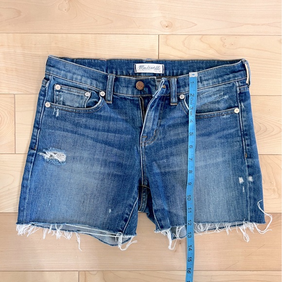 Madewell cutoff shorts / size 26 / medium blue denim - Picture 1 of 2